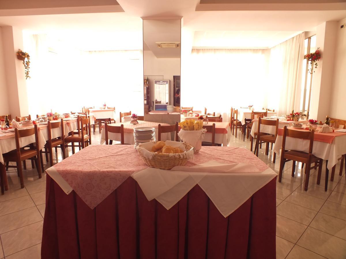 Hotel Luana Rimini Exterior foto